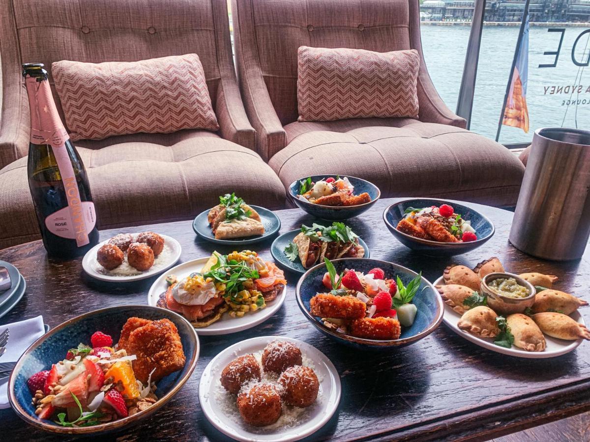 فندق بولمان كي غراند ميناء سيدني المظهر الخارجي الصورة A selection of tapas