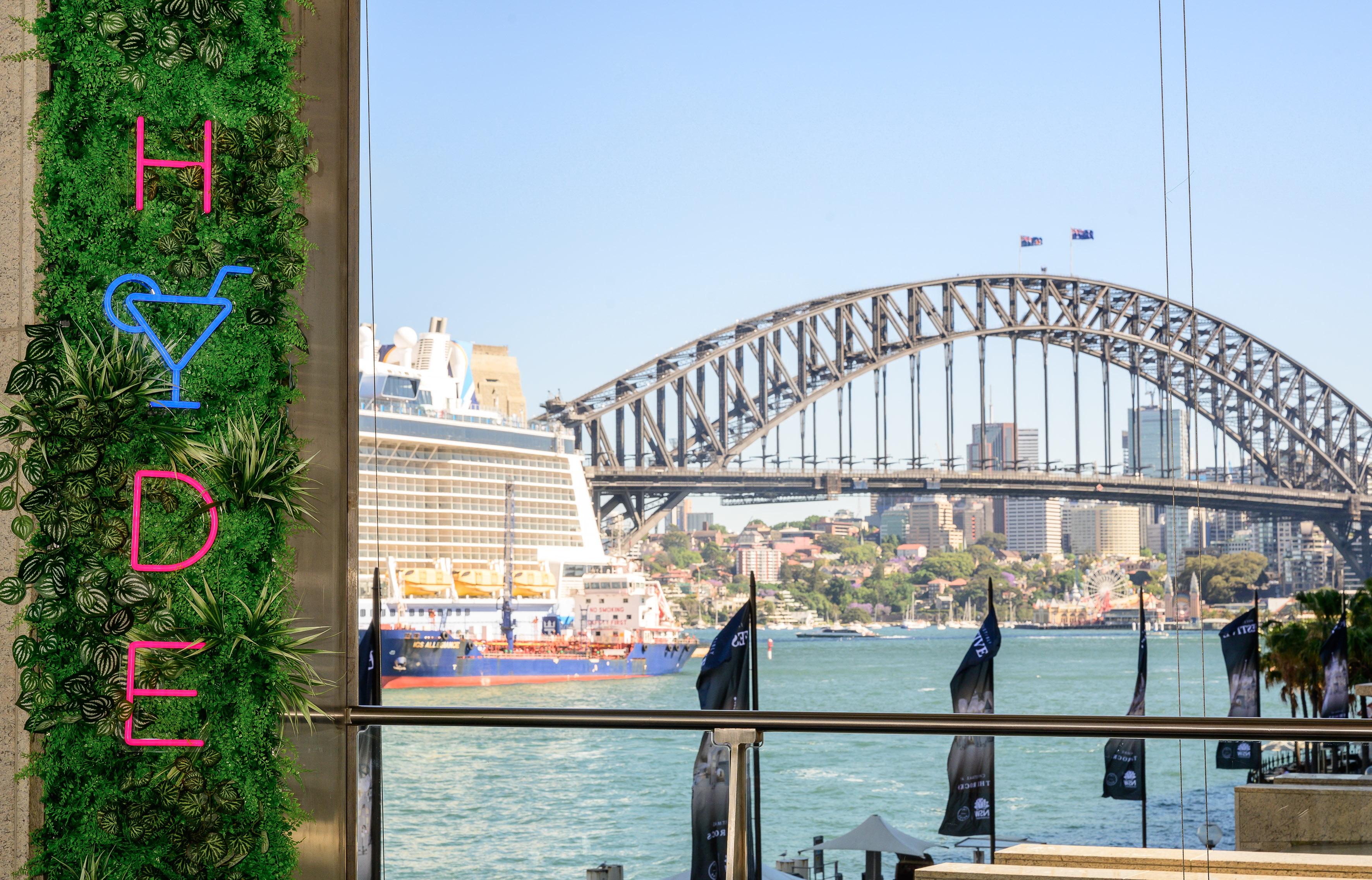 فندق بولمان كي غراند ميناء سيدني المظهر الخارجي الصورة The Harbour Bridge from the hotel